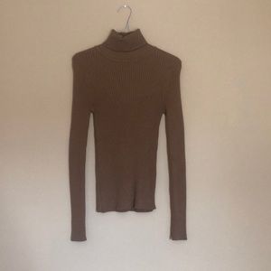 Turtle neck sweater